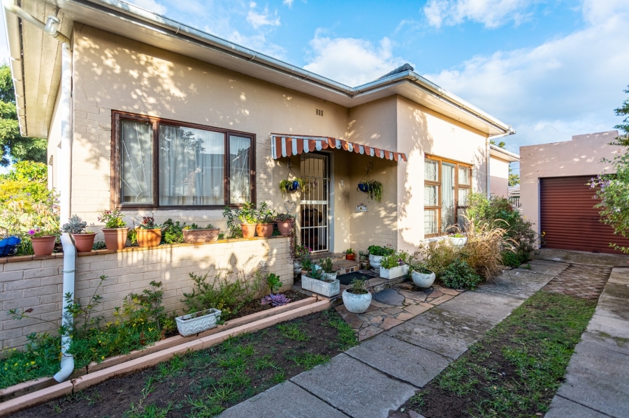 3 Bedroom Property for Sale in Oakdale Western Cape